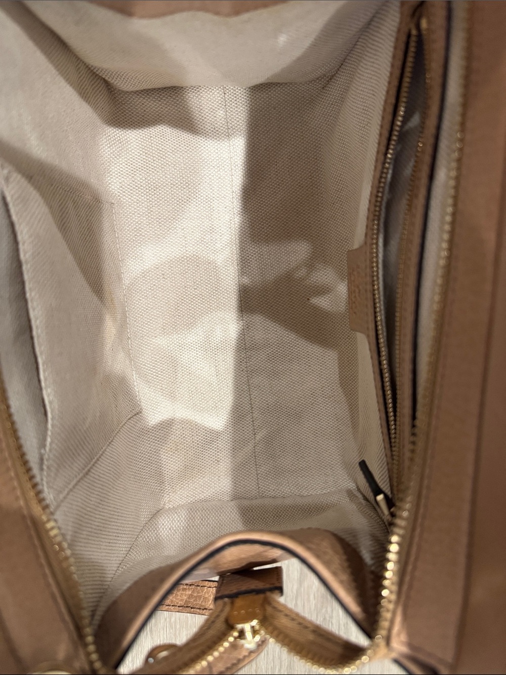 Gucci Soho Pebbled Leather convertible Top-Handle Satchel in Camel Tan - Picture 7 of 15